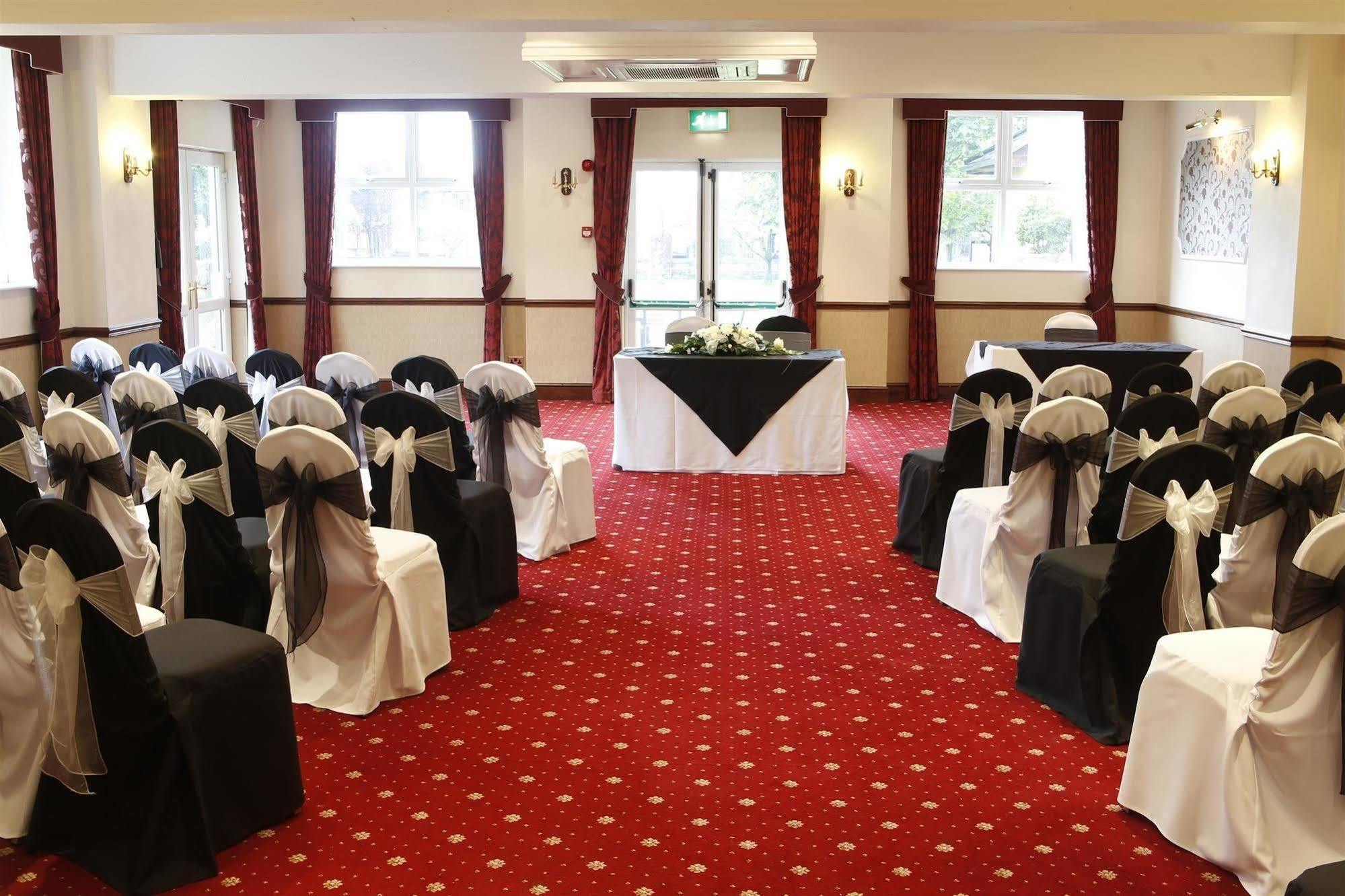 Burnley North Oaks Hotel And Leisure Club Εξωτερικό φωτογραφία