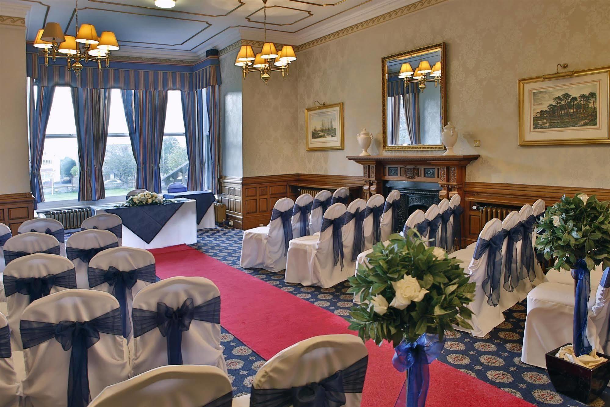 Burnley North Oaks Hotel And Leisure Club Εξωτερικό φωτογραφία