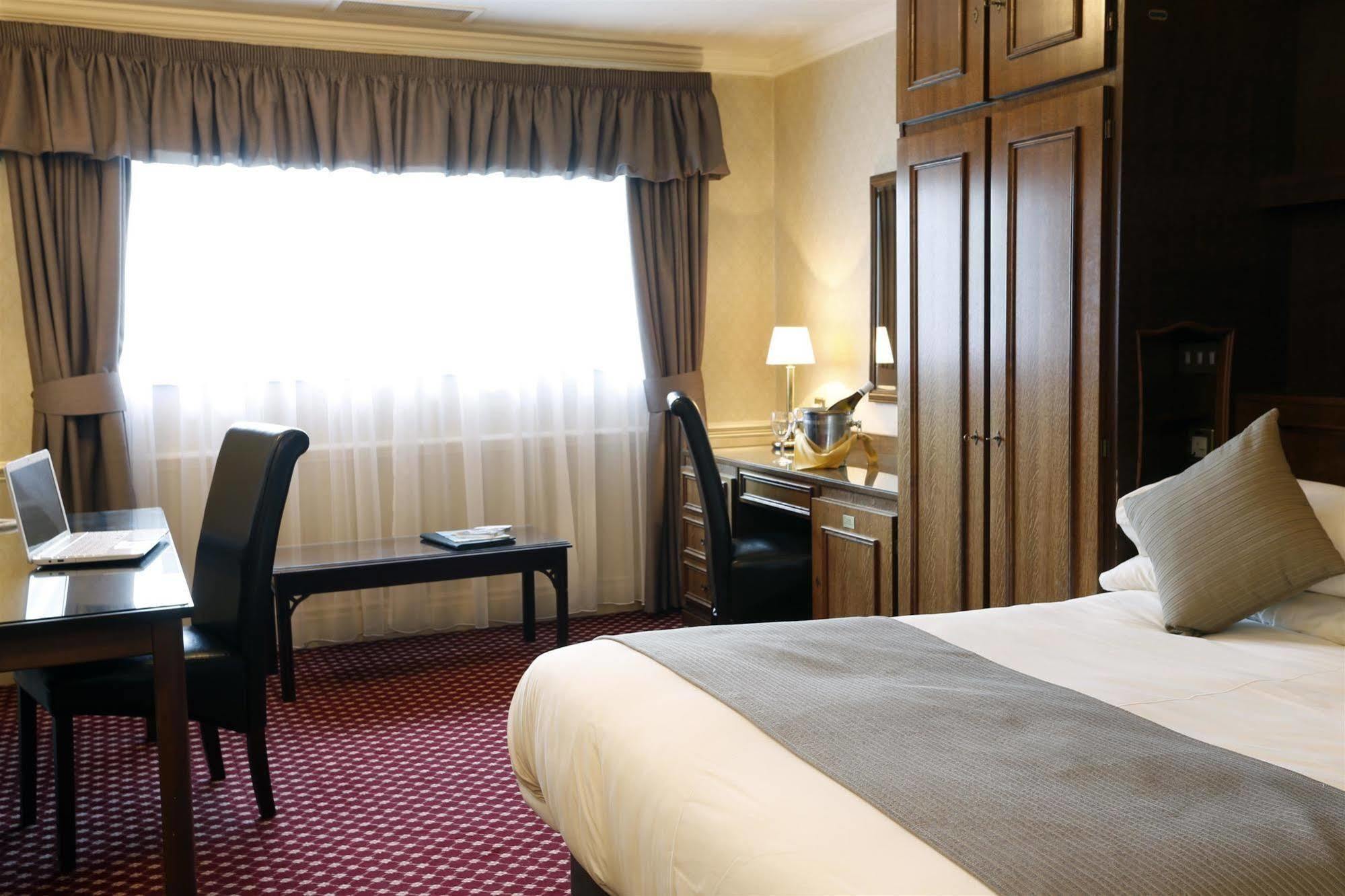 Burnley North Oaks Hotel And Leisure Club Εξωτερικό φωτογραφία